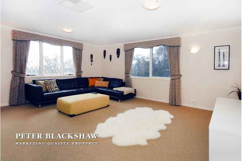 33 Williamson Street Holder 33 Williamson Street Holder