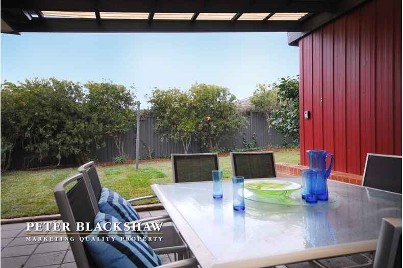 33 Williamson Street Holder 33 Williamson Street Holder