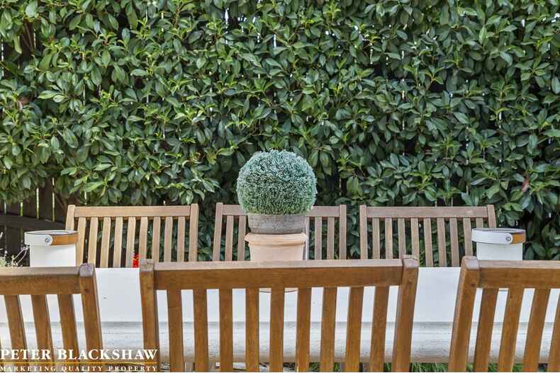 8 Megalong Crescent Harrison 8 Megalong Crescent Harrison