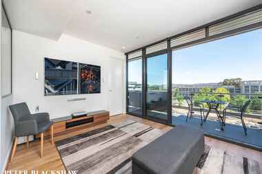 522/20 Anzac Park Campbell