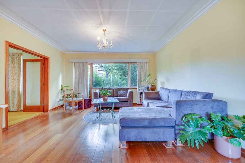 71 National Circuit Deakin