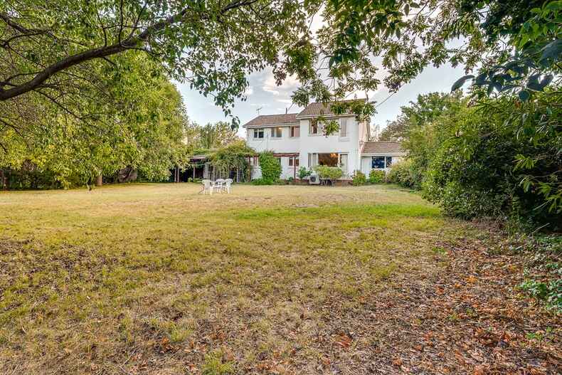 71 National Circuit Deakin