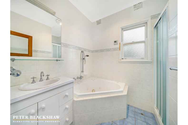 5 Lindsay Street Griffith 5 Lindsay Street Griffith