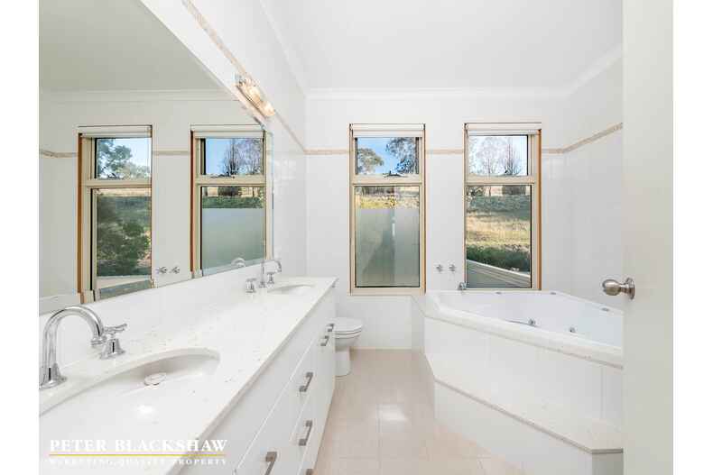 46 Monkman Street Chapman 46 Monkman Street Chapman