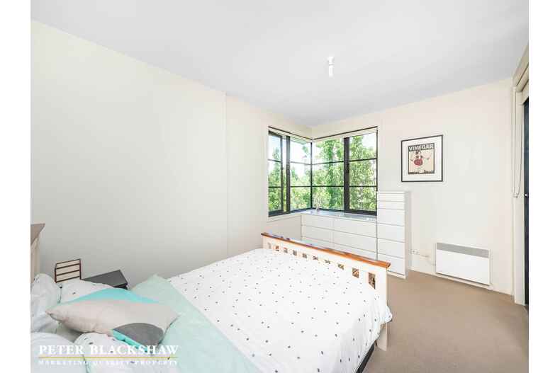 17/3 Burke Crescent Griffith