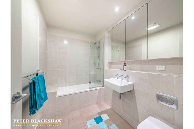 17/3 Burke Crescent Griffith