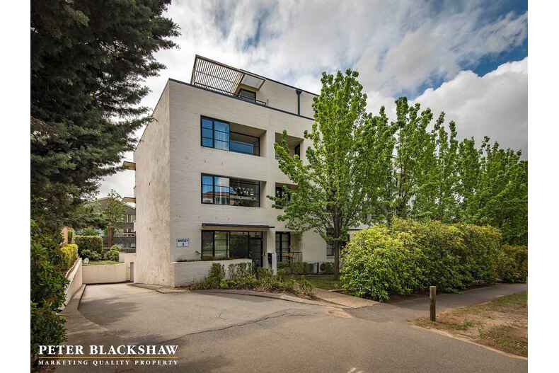 17/3 Burke Crescent Griffith