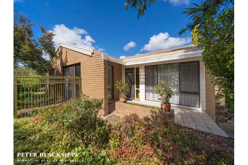 24 Ratcliffe Crescent Florey