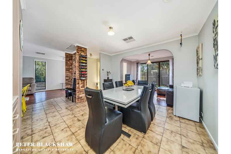 24 Ratcliffe Crescent Florey 24 Ratcliffe Crescent Florey