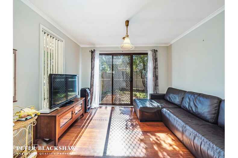 24 Ratcliffe Crescent Florey 24 Ratcliffe Crescent Florey