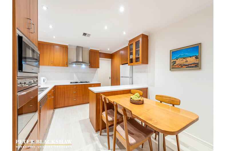 147 Hawkesbury Crescent Farrer 147 Hawkesbury Crescent Farrer