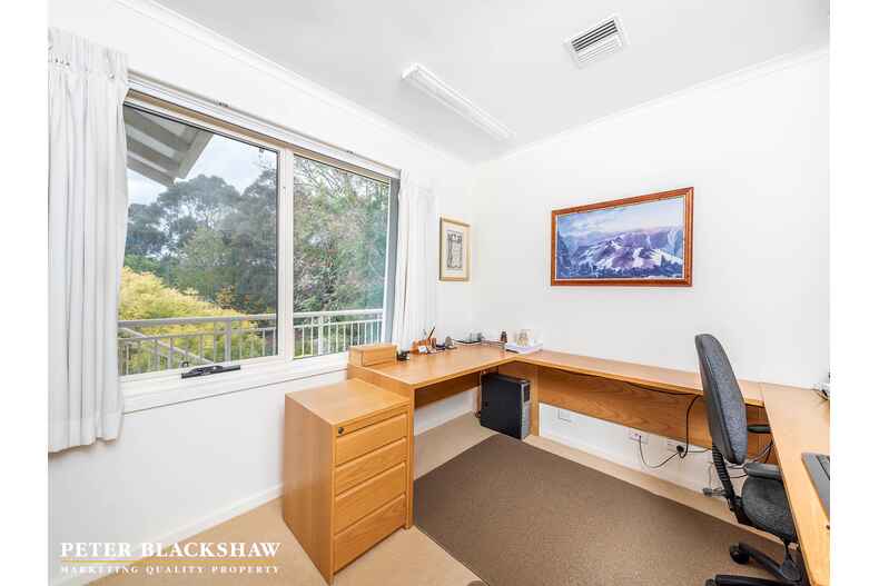 147 Hawkesbury Crescent Farrer 147 Hawkesbury Crescent Farrer