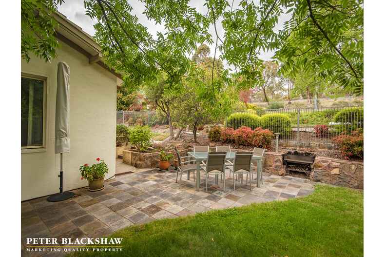 147 Hawkesbury Crescent Farrer 147 Hawkesbury Crescent Farrer