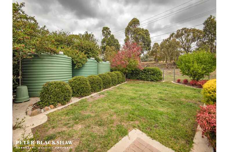 147 Hawkesbury Crescent Farrer 147 Hawkesbury Crescent Farrer
