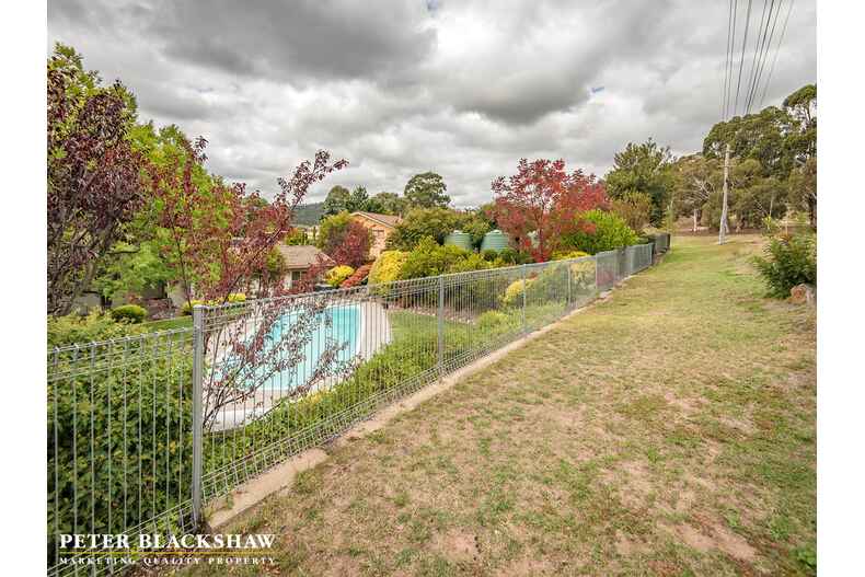 147 Hawkesbury Crescent Farrer 147 Hawkesbury Crescent Farrer