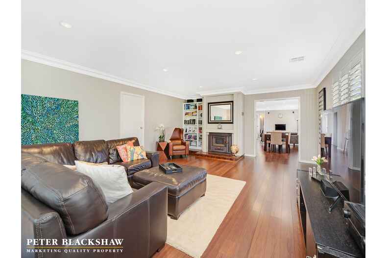 9 Hopetoun Circuit Deakin