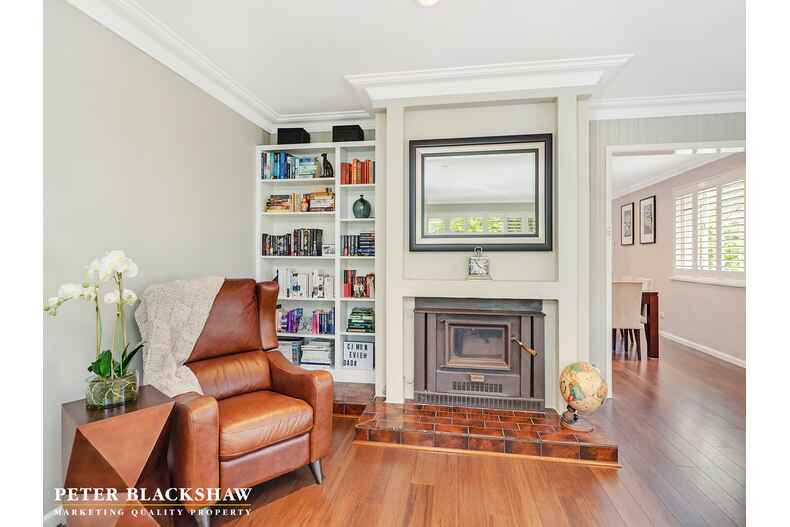 9 Hopetoun Circuit Deakin