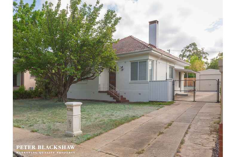 7 Bannister Gardens Griffith