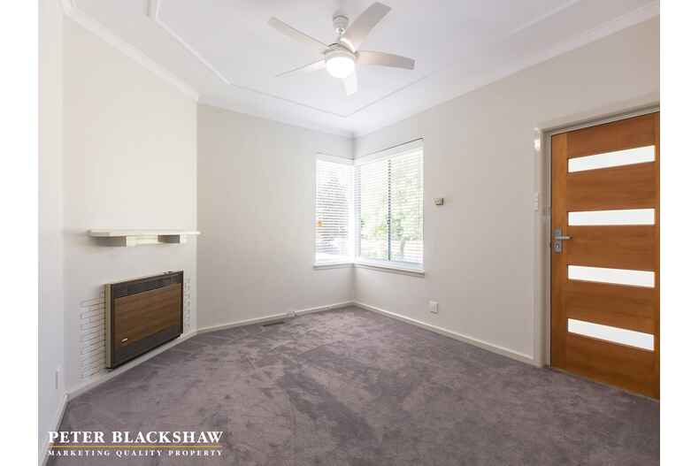 7 Bannister Gardens Griffith