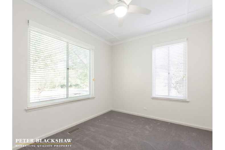 7 Bannister Gardens Griffith