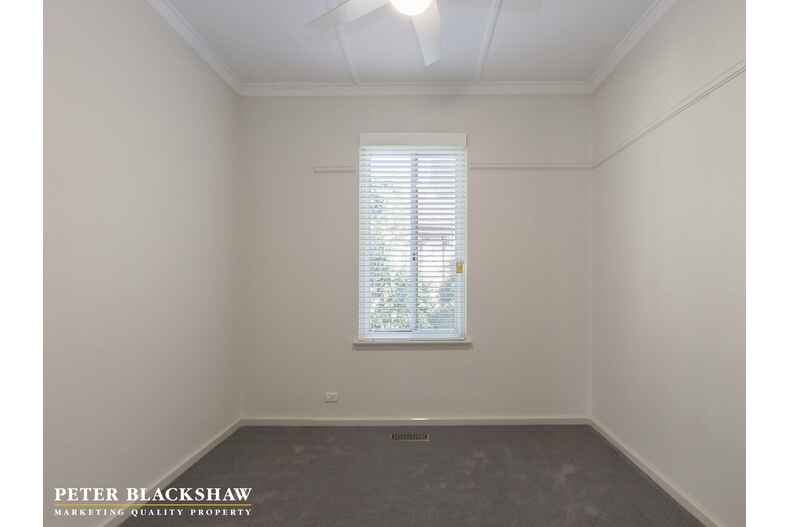 7 Bannister Gardens Griffith