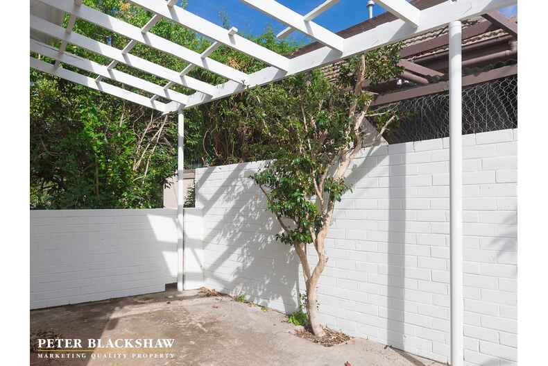 7 Bannister Gardens Griffith