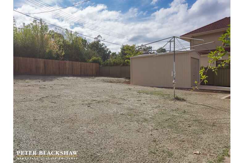 7 Bannister Gardens Griffith
