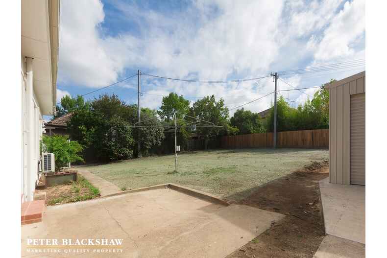 7 Bannister Gardens Griffith