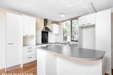 8/3 Bonrook Street Hawker