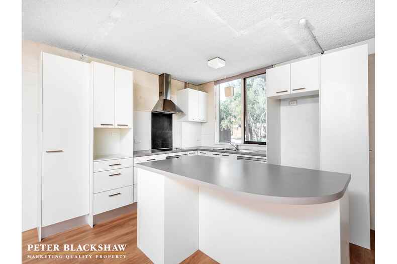 8/3 Bonrook Street Hawker