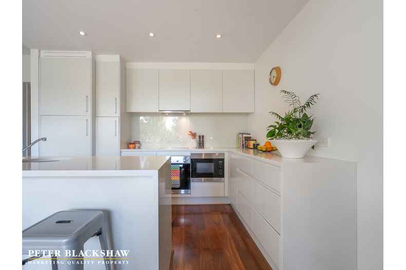 9/2 Melbourne Avenue Deakin 9/2 Melbourne Avenue Deakin