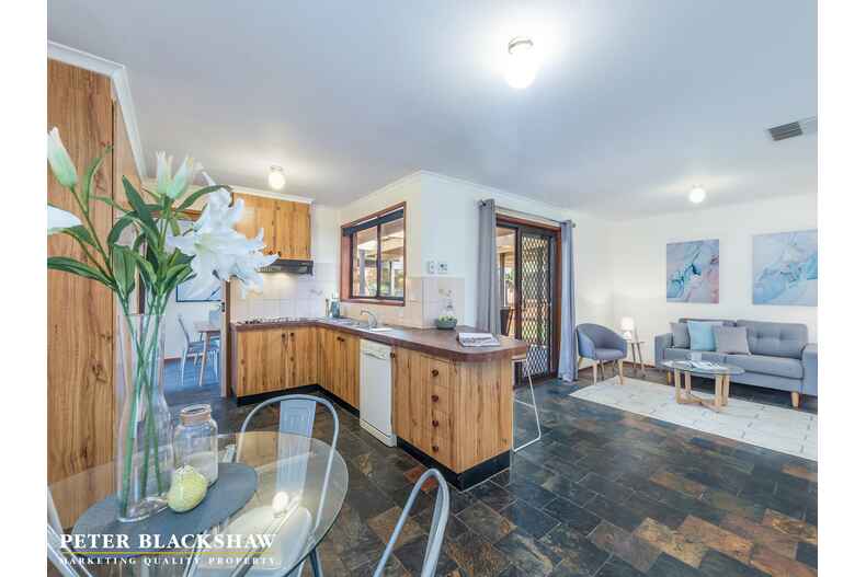 55 Enid Lorimer Circuit Chisholm 55 Enid Lorimer Circuit Chisholm