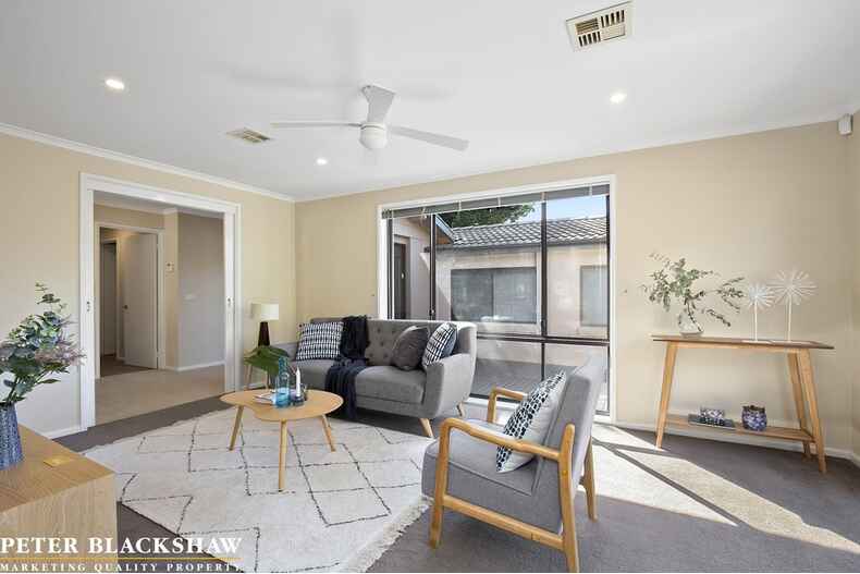 42 Barnard Circuit Florey 42 Barnard Circuit Florey