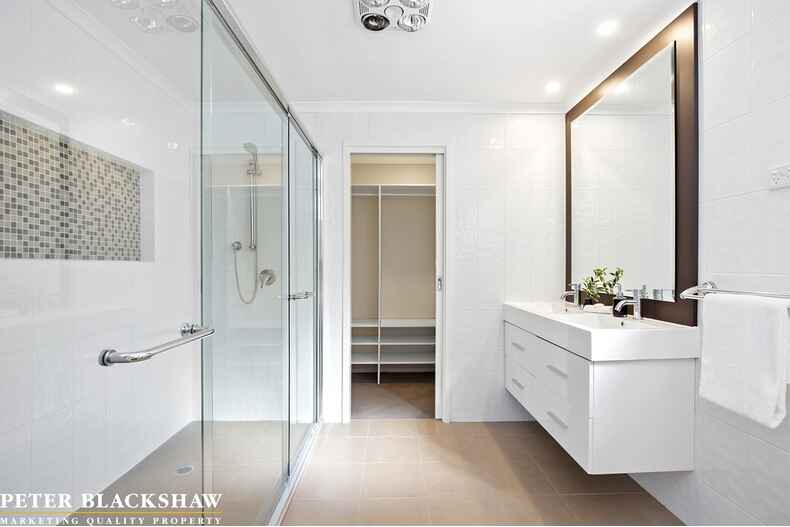 42 Barnard Circuit Florey 42 Barnard Circuit Florey