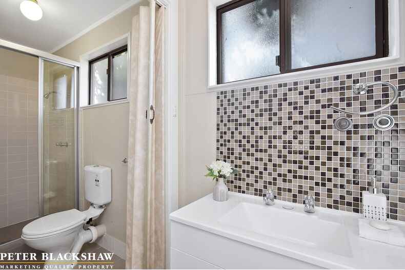 42 Barnard Circuit Florey 42 Barnard Circuit Florey