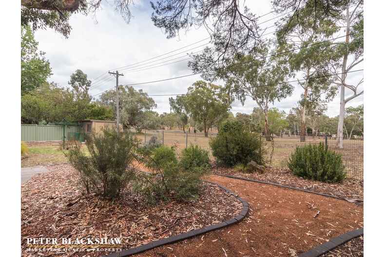 129 Mackenzie Street Hackett 129 Mackenzie Street Hackett