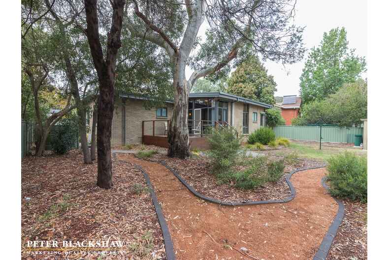 129 Mackenzie Street Hackett 129 Mackenzie Street Hackett