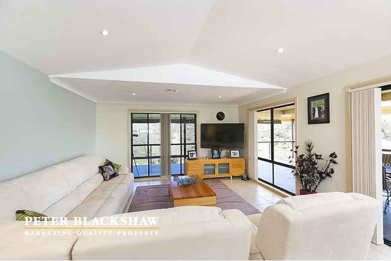 147 Waterfall Drive Jerrabomberra