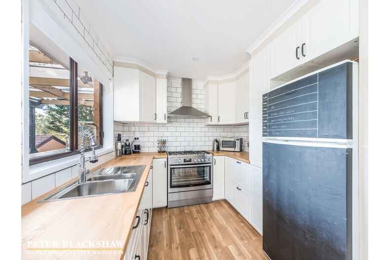 2 Tatchell Street Calwell 2 Tatchell Street Calwell