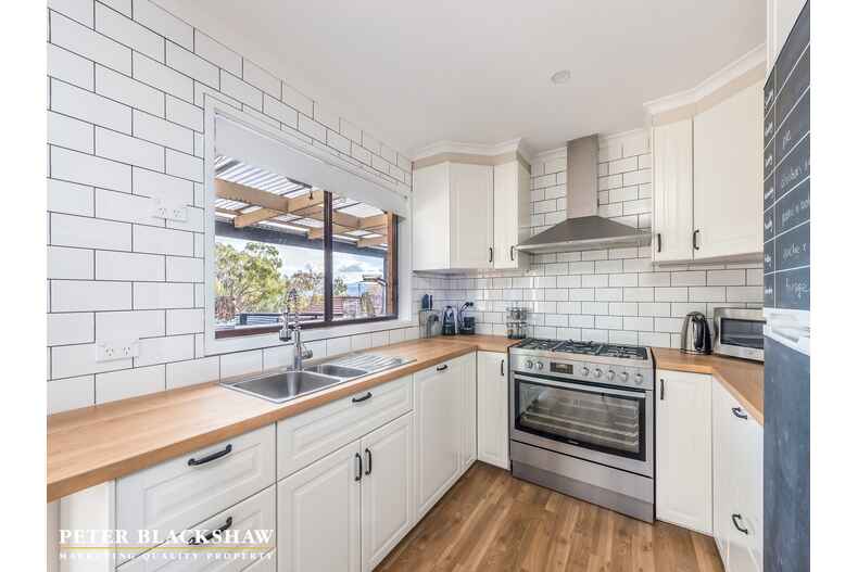 2 Tatchell Street Calwell 2 Tatchell Street Calwell