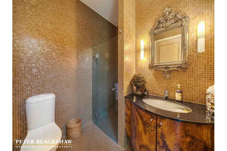 11 Newman Street Yarralumla 11 Newman Street Yarralumla