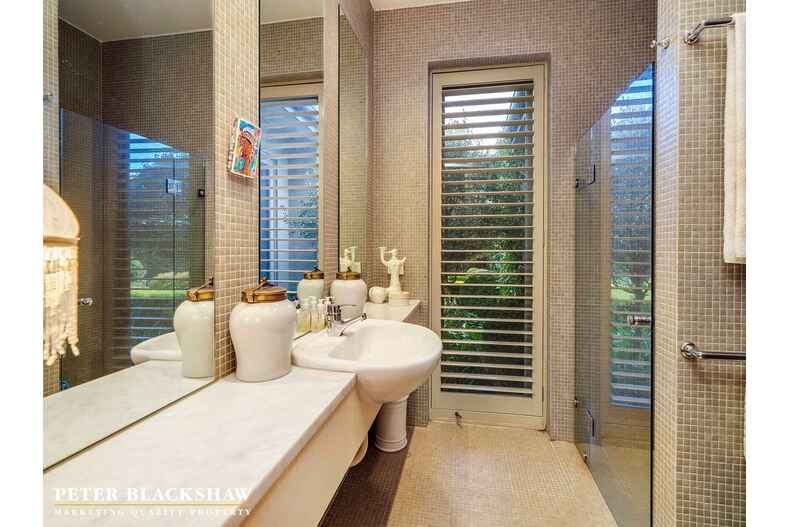 11 Newman Street Yarralumla 11 Newman Street Yarralumla