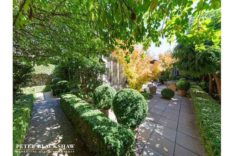 11 Newman Street Yarralumla 11 Newman Street Yarralumla