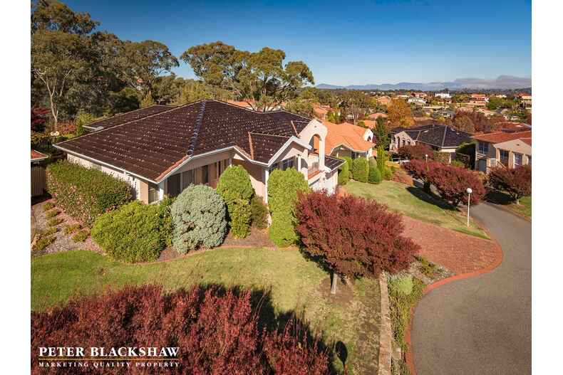 24/10 Taronga Place O'Malley