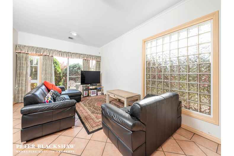 24/10 Taronga Place O'Malley