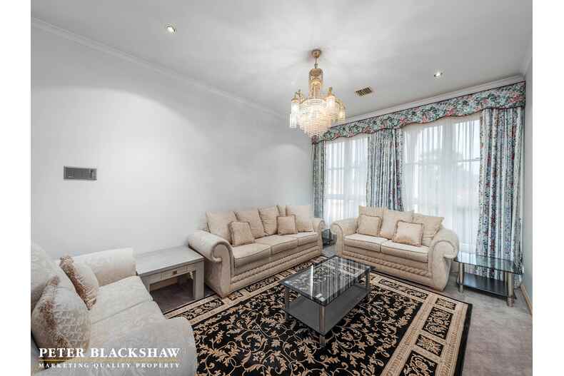 24/10 Taronga Place O'Malley