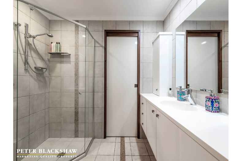 59 Chataway Crescent Fadden 59 Chataway Crescent Fadden