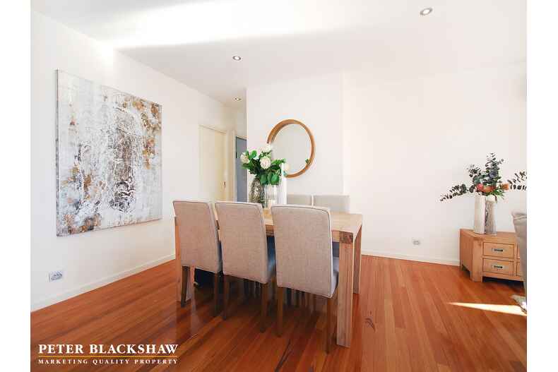 9/49 Hampton Circuit Yarralumla