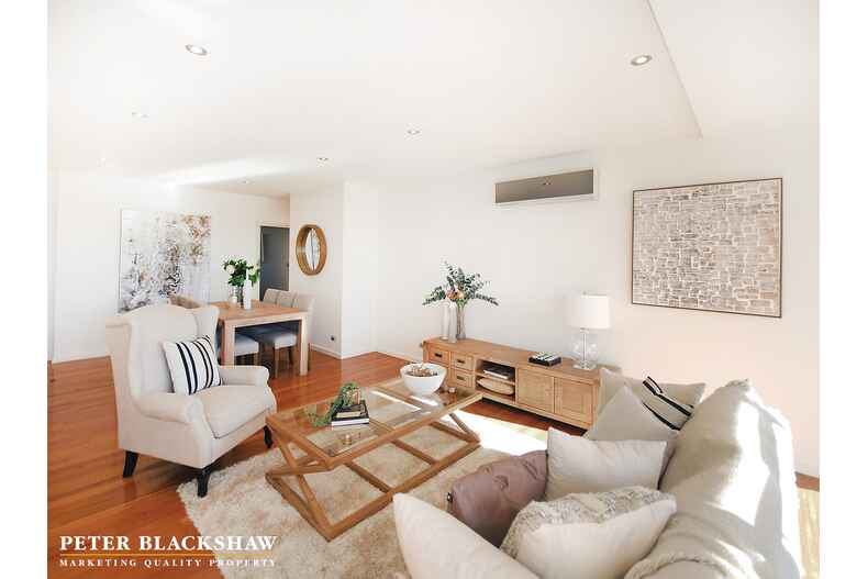 9/49 Hampton Circuit Yarralumla