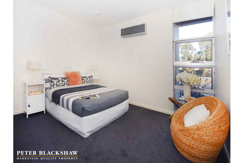 9/49 Hampton Circuit Yarralumla